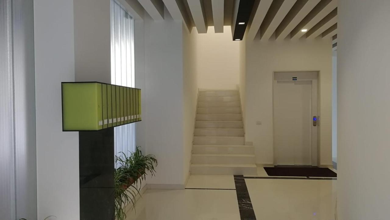Central Modern Apartment Bari Exterior foto
