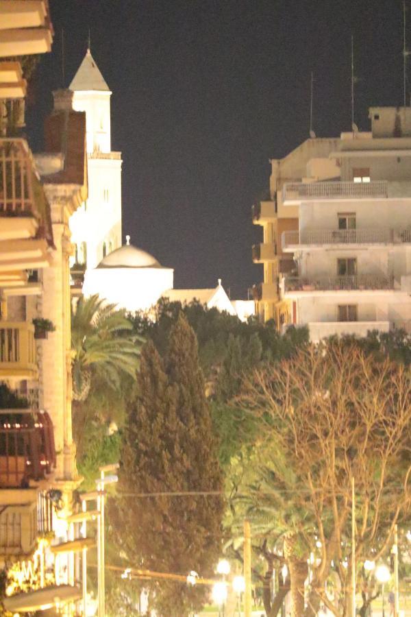 Central Modern Apartment Bari Exterior foto