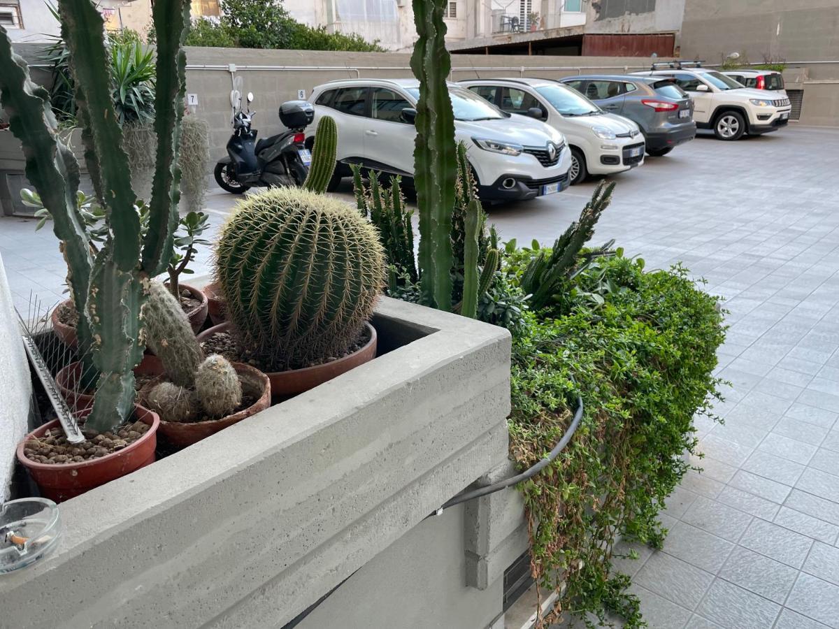 Central Modern Apartment Bari Exterior foto